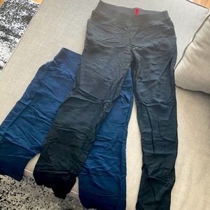 Elastic waist pants pair